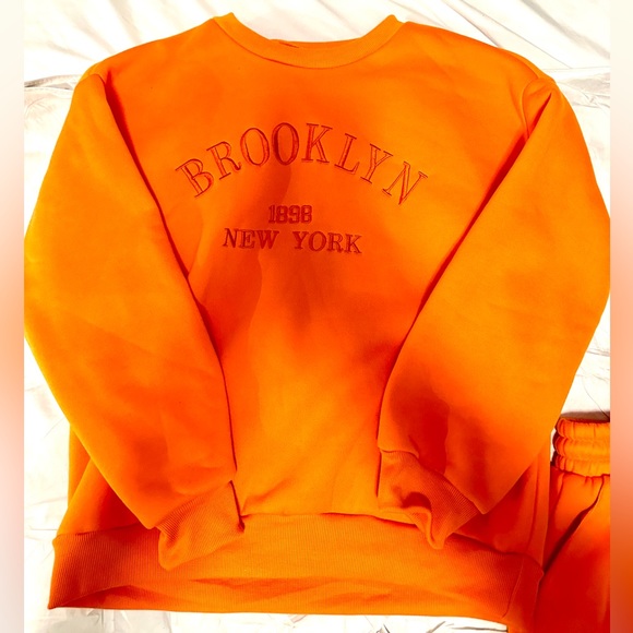 Orange Sweatsuit shorts set - Picture 2 of 5